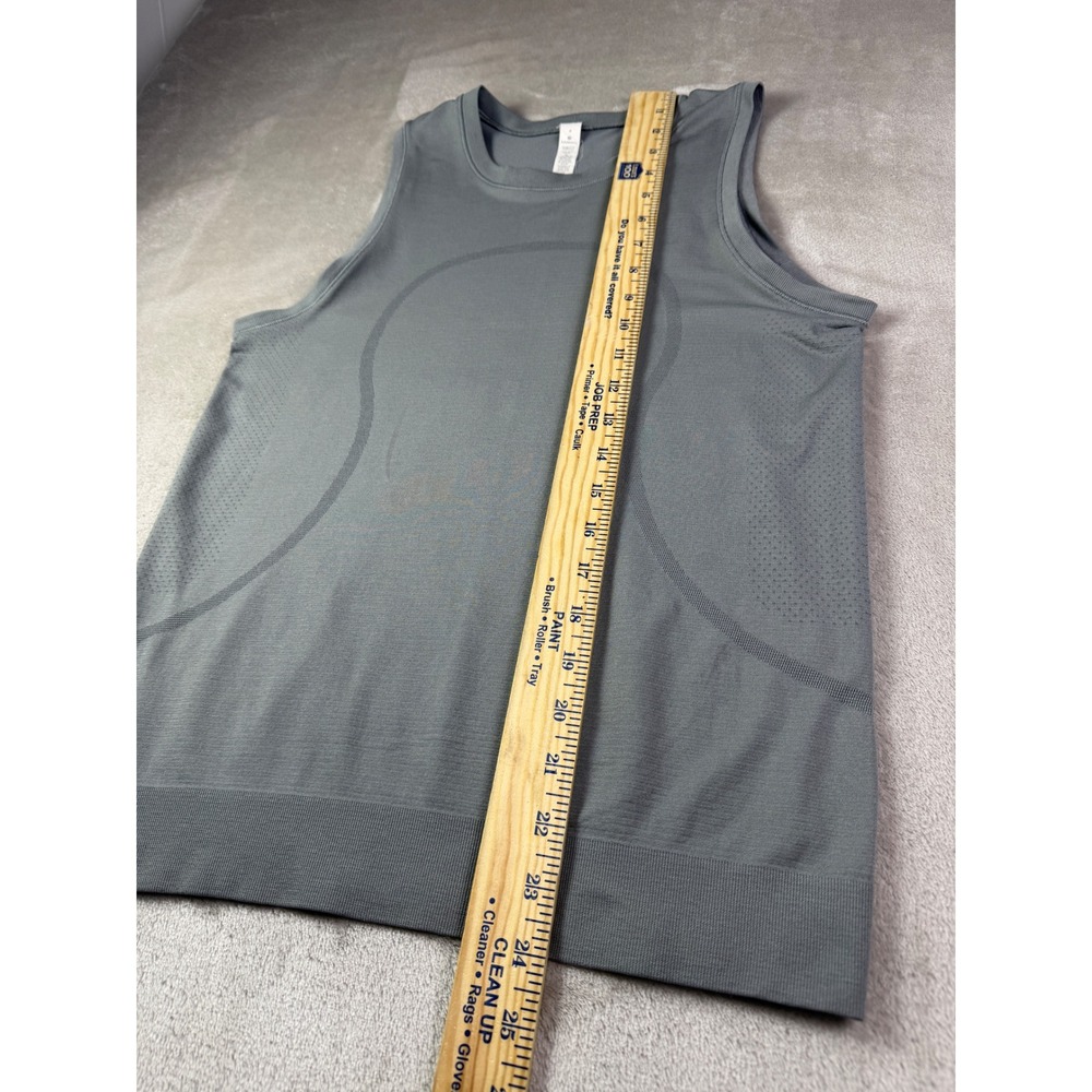 Lululemon Swiftly Breathe Muscle Tank Top Grey Size 4 Seamless Athletic Running - Picture 7 of 8